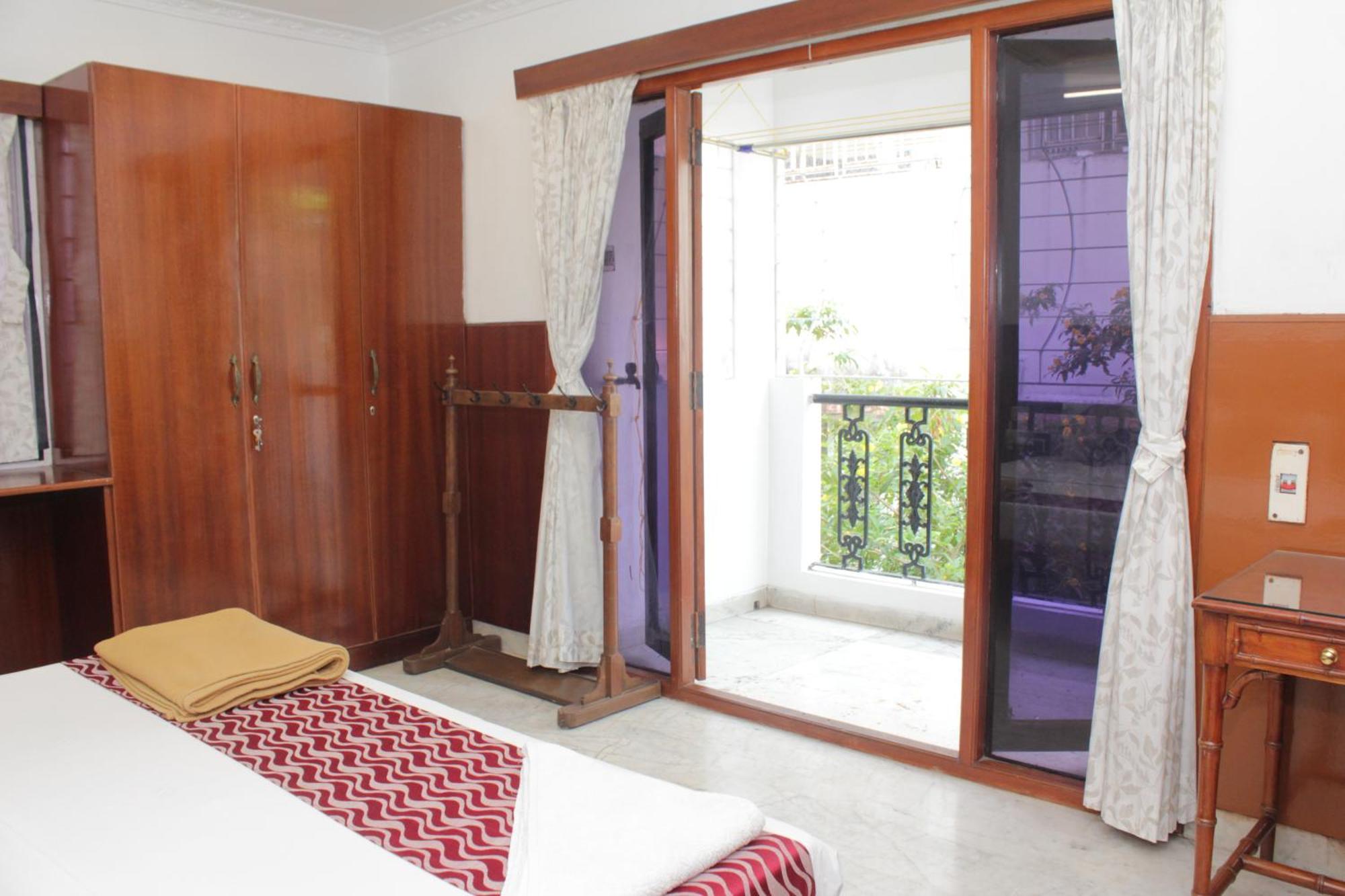 Happy Planet Bed & Breakfast Chennai Exterior photo