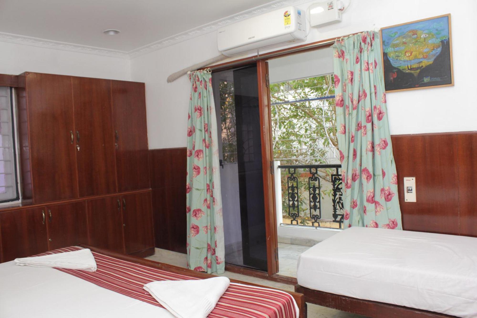 Happy Planet Bed & Breakfast Chennai Exterior photo
