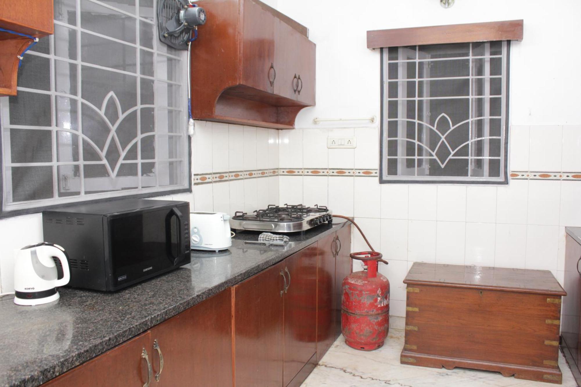 Happy Planet Bed & Breakfast Chennai Exterior photo